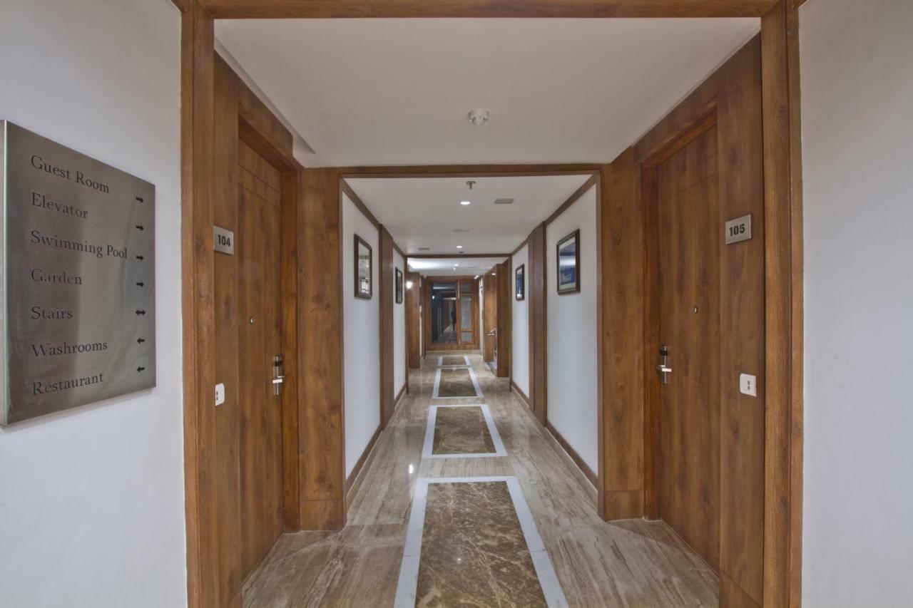 Alokik Resort- Pure Veg Manāli Kültér fotó