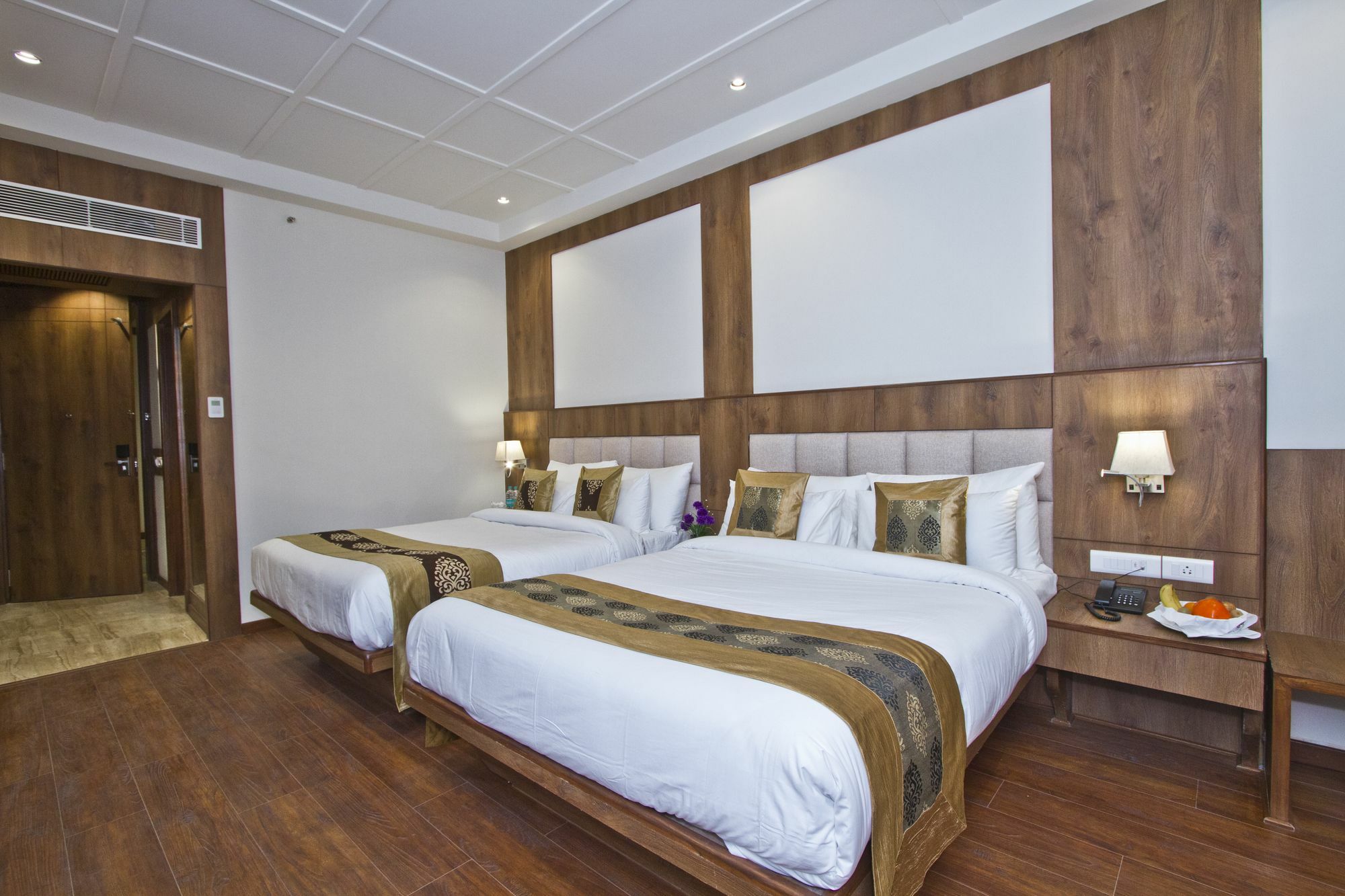 Alokik Resort- Pure Veg Manāli Kültér fotó