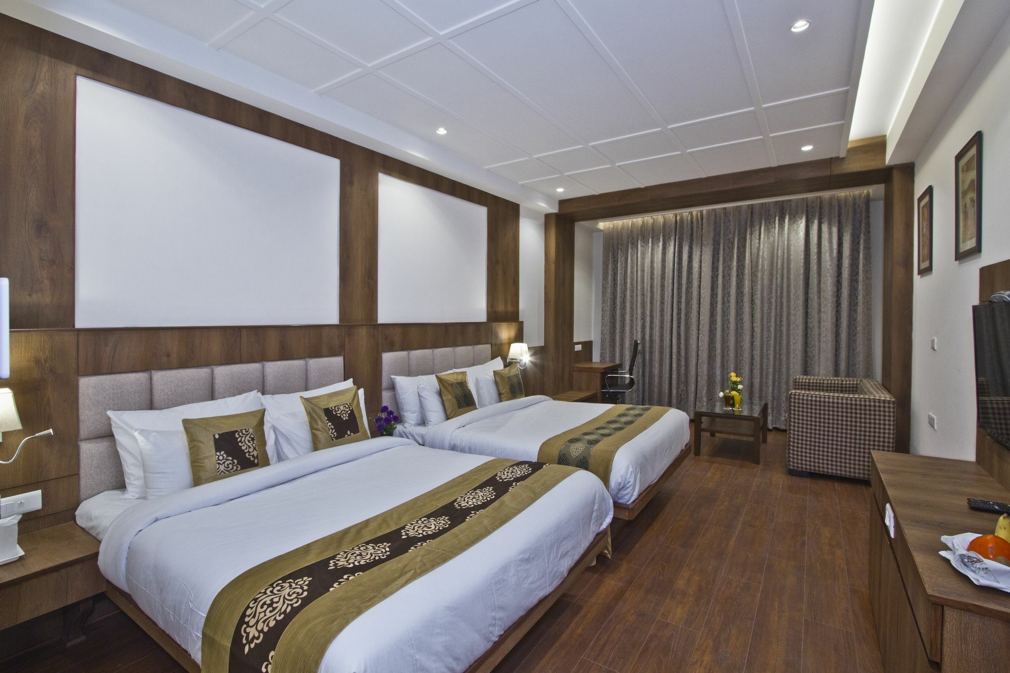 Alokik Resort- Pure Veg Manāli Kültér fotó