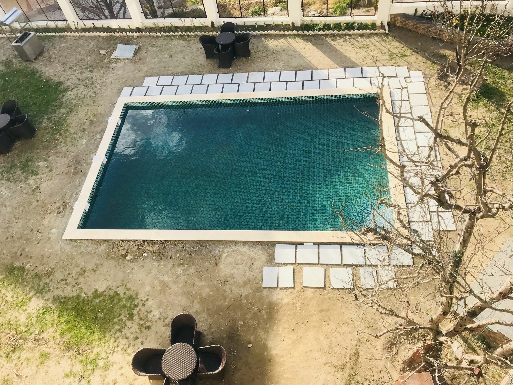Alokik Resort- Pure Veg Manāli Kültér fotó