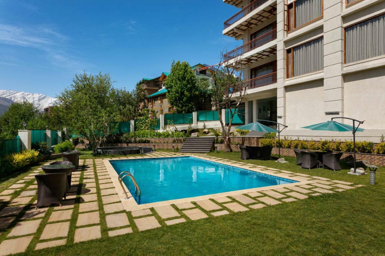 Alokik Resort- Pure Veg Manāli Kültér fotó